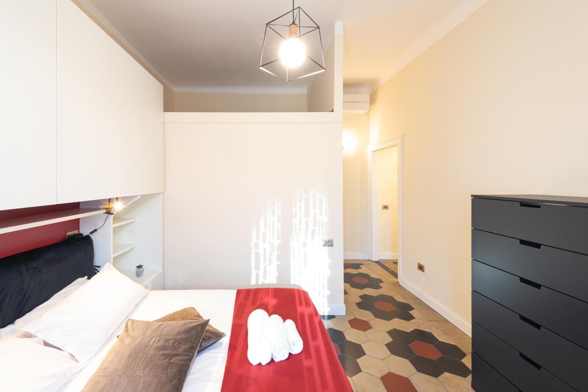 10' Duomo & Central Station Large Apartment Милан Экстерьер фото