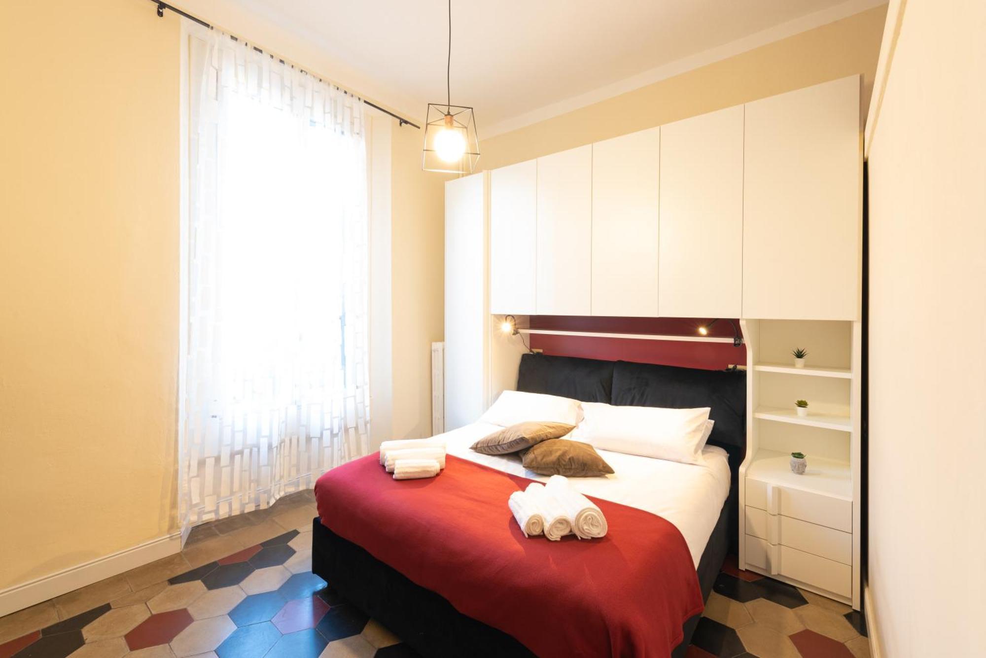 10' Duomo & Central Station Large Apartment Милан Экстерьер фото